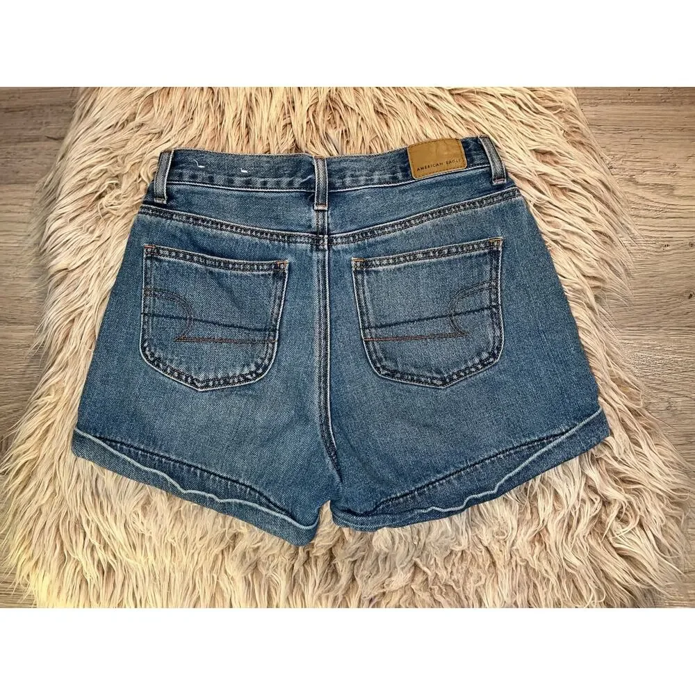 American Eagle outfitters women’s blue jeans mom shorts